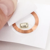 Matrica típusú RFID adó